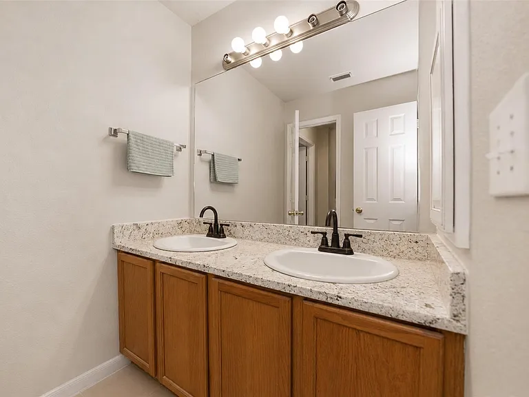 17435 S Summit Canyon Dr — Photo 33