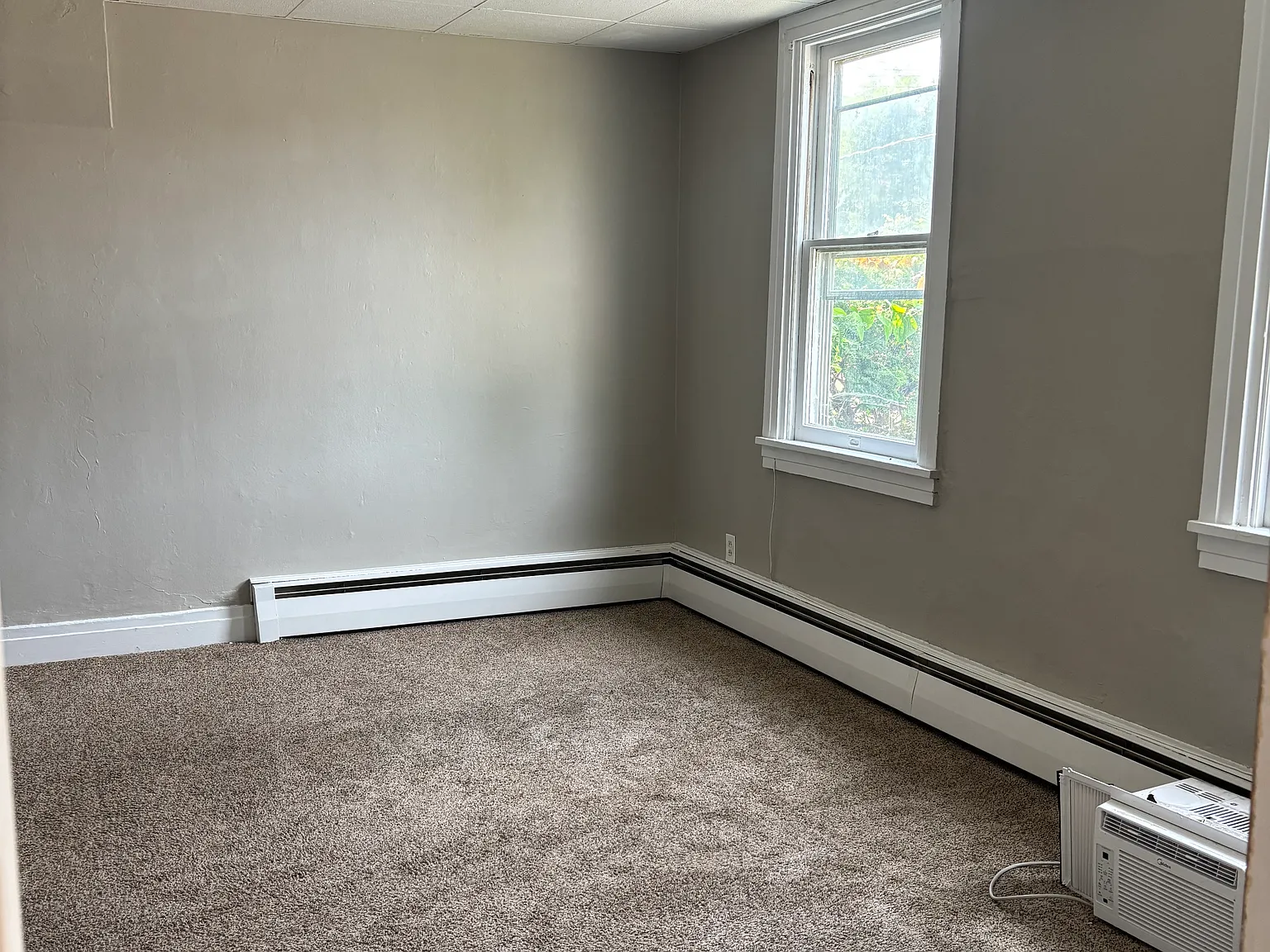 1 bed, 875 sqft, $825 — Photo 2