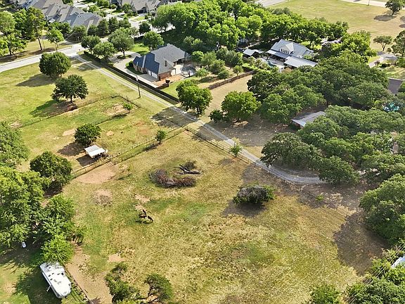 2nd image of 1207 Johnson Rd