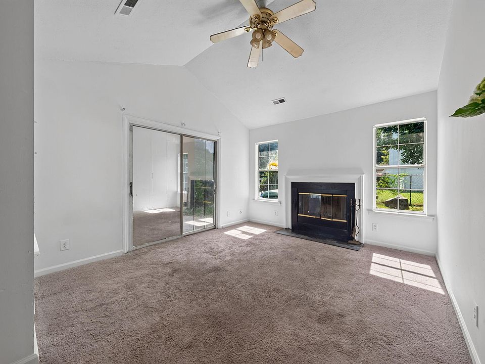 1st image of 606 Stratton Way