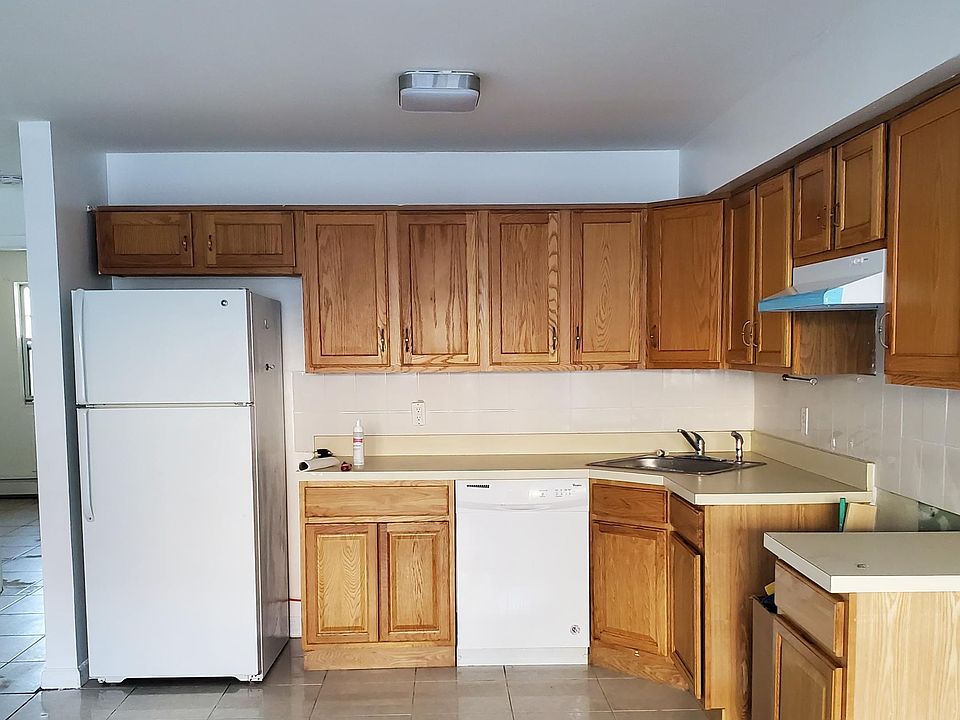 1st image of 217 Beach 97th St #1