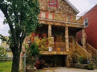 19 70th St, Guttenberg, NJ 07093