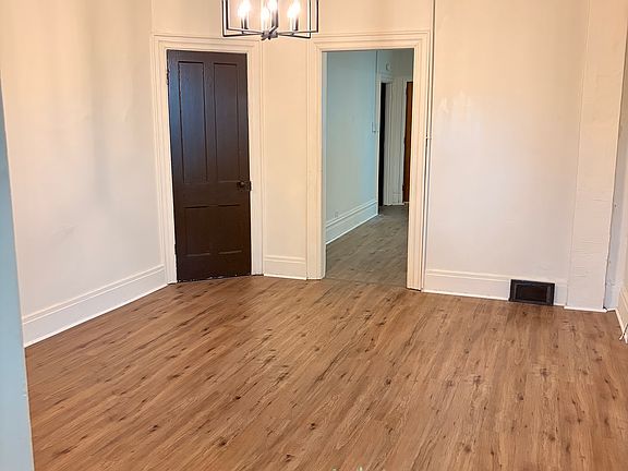 2nd image of 626 Walnut St #2