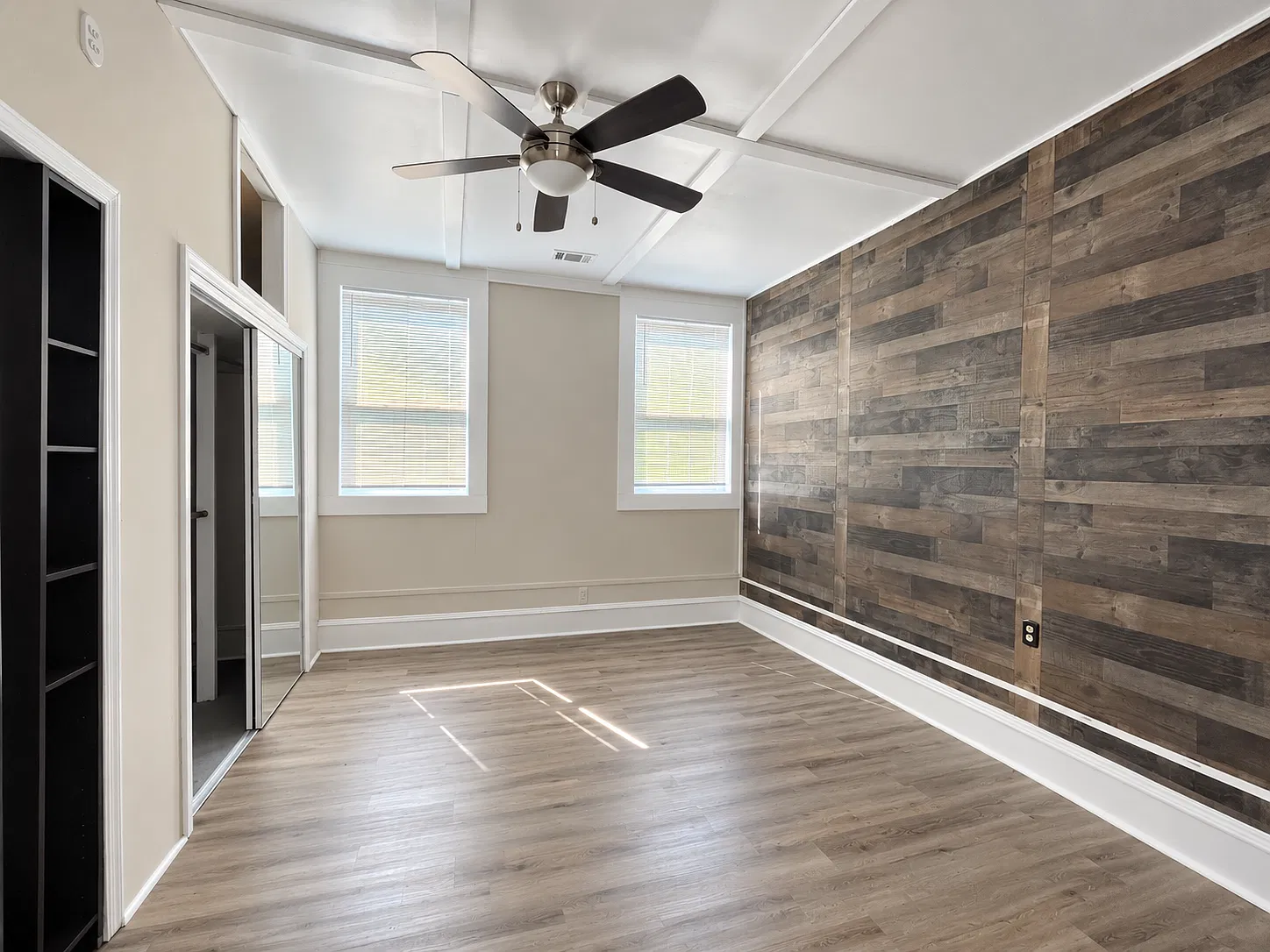 2 bed, 910 sqft, $1,545 — Photo 4