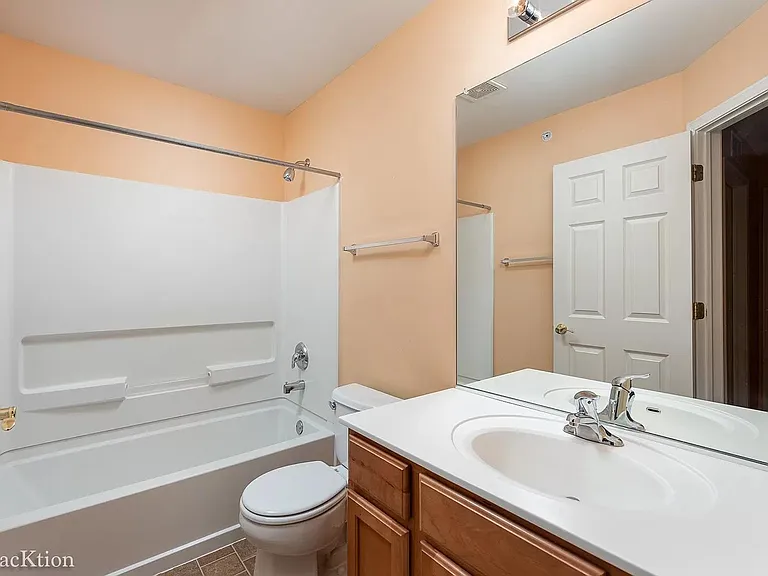 1584 Yellowstone Dr — Photo 13
