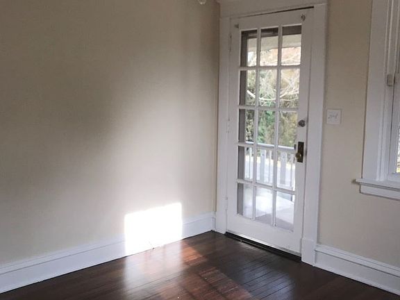 5th image of 2706 Clifton Ave
