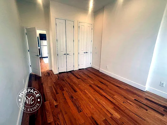 Rented by MySpaceNYC | media 4