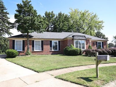 5999 Sir Edward Ct, Florissant, MO, 63033