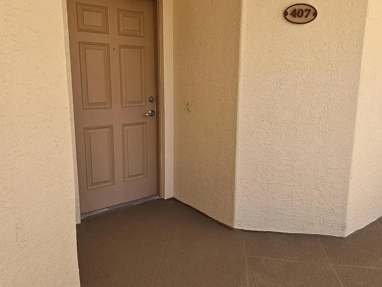 806 Mystic Dr #D407 — Photo 3