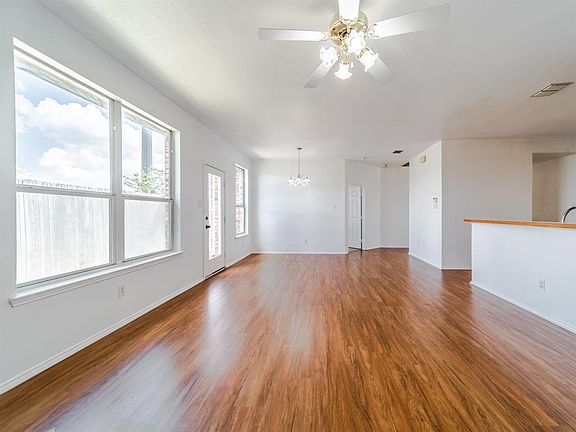 5th image of 11500 Lauren Way