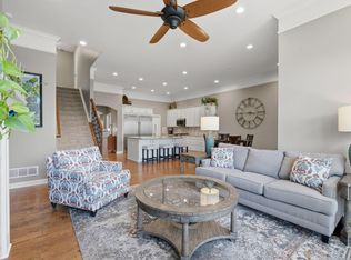 5200 Autumn Fern Dr, Dublin, OH 43016