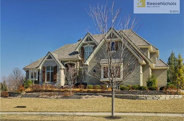 Gorgeous 1.5 sty home sits on 4th green of golf course.