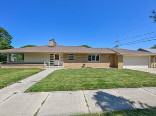 728 N 74th St, Wauwatosa, WI 53213
