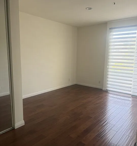 500 S Berendo St #210 — Photo 7
