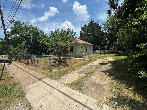 2nd image of 1133 Saucedo St