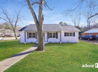 1049 Tom Hunter Rd, Charlotte, NC 28213