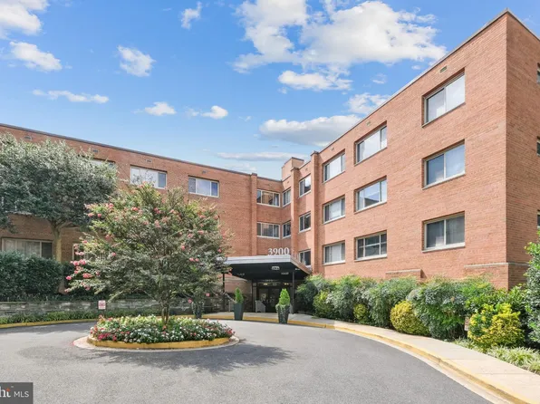 3900 Tunlaw Rd NW APT 215, Washington, DC 20007