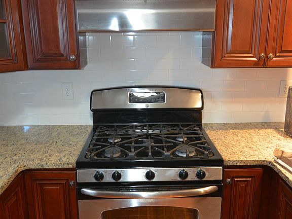3rd image of 58 Bromfield Rd #1
