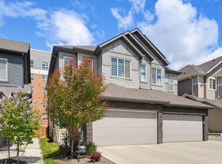 918 Daniels Loop SW, Edmonton, AB T6W 4C8