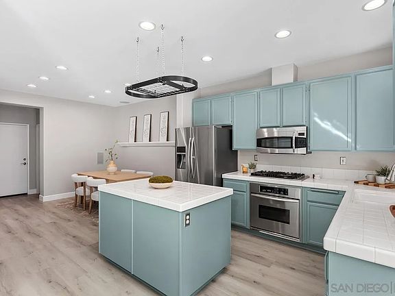 5th image of 10673 Eglantine Ct