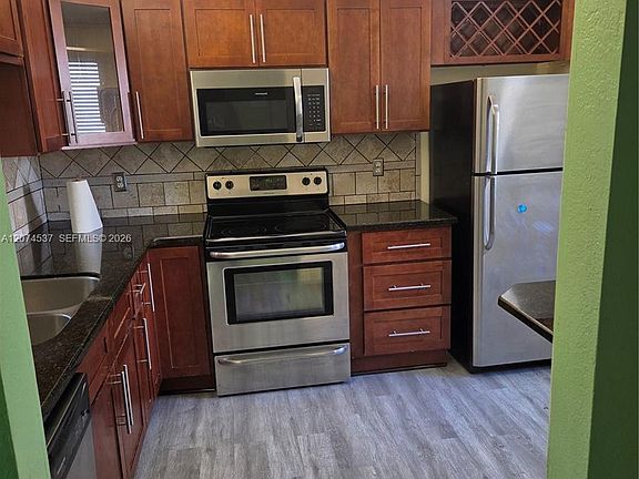 5th image of 8041 Southgate Blvd APT H6