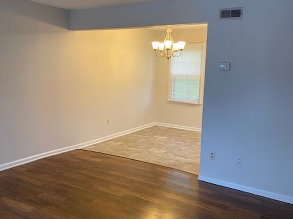 121 Lewis Ln #3