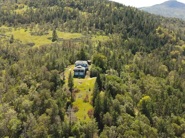 117 Santoma Pl, Eagle Pt, OR 97524