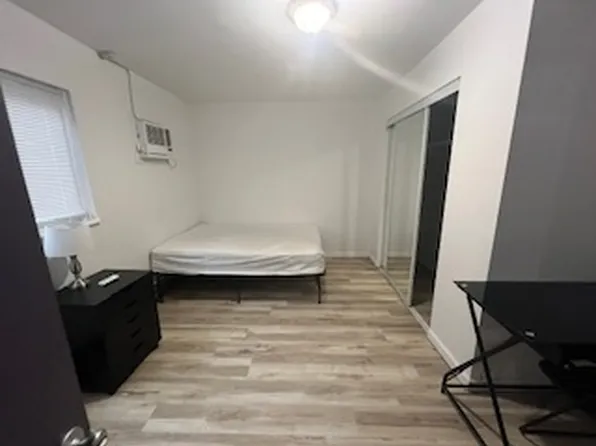 1548 Jones Dr #2, Ann Arbor, MI 48105