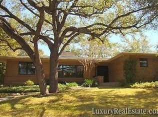 4 Rockridge Ln, Alamo Heights, TX 78209