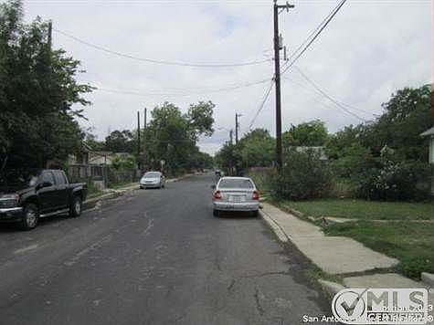 2nd image of 135 Gould St