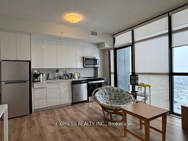 2 bed, $2,000 — Photo 3