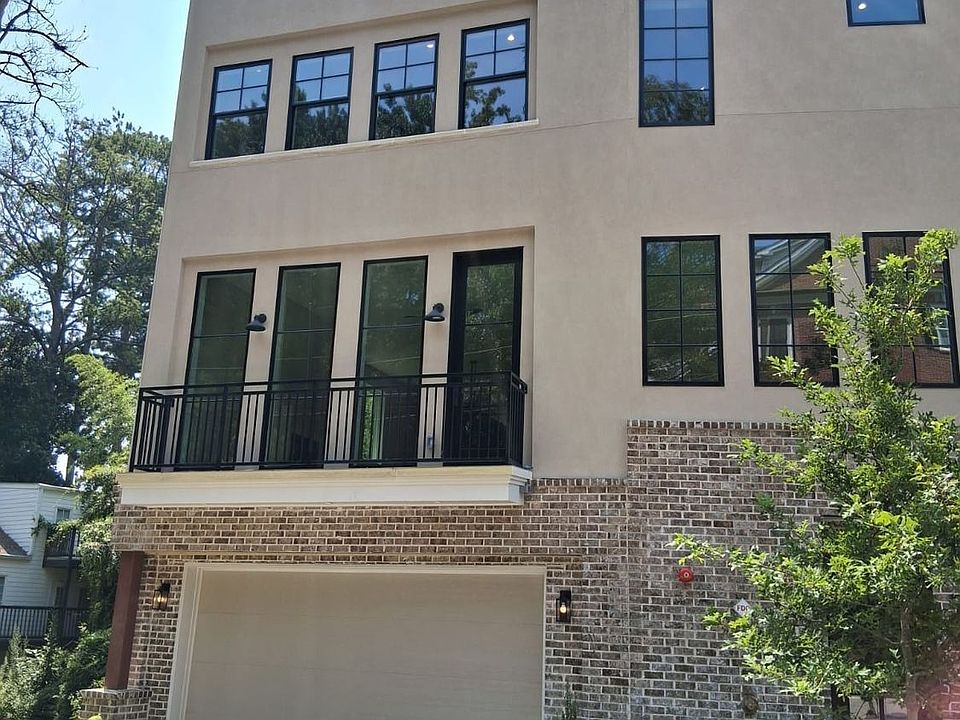 1st image of 3525 Kingsboro Rd NE