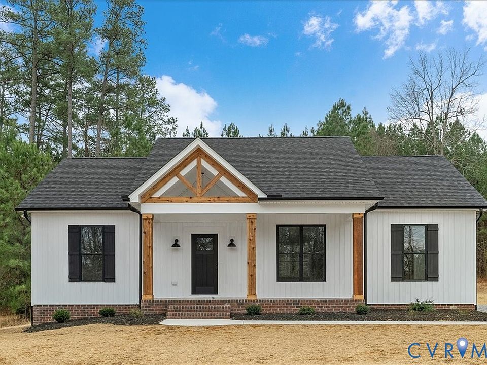 1st image of 369 Country Club Dr