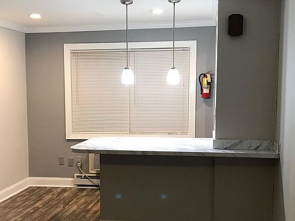 Island off of the kitchen