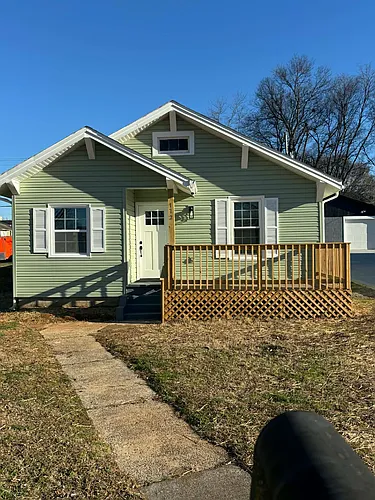 172 E Bell St Photo 1