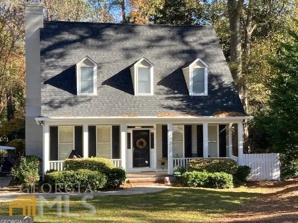 647 Brook Cir, Griffin, GA 30224