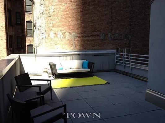 Rented by Town Residential | media 28