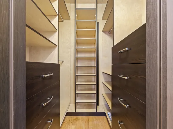 45 Oceana Drive East image 17 of 31