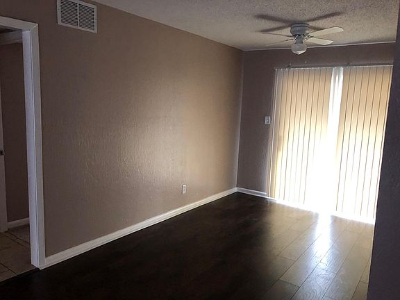 2nd image of 409 W Blum St APT 4