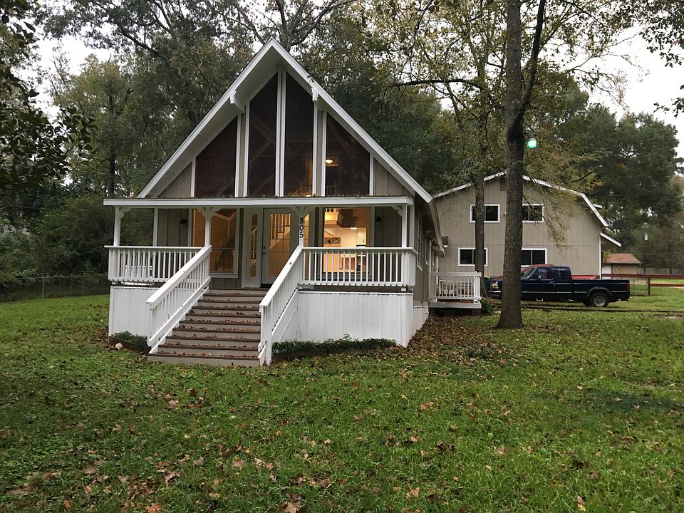 805 Saint Lawrence River Rd