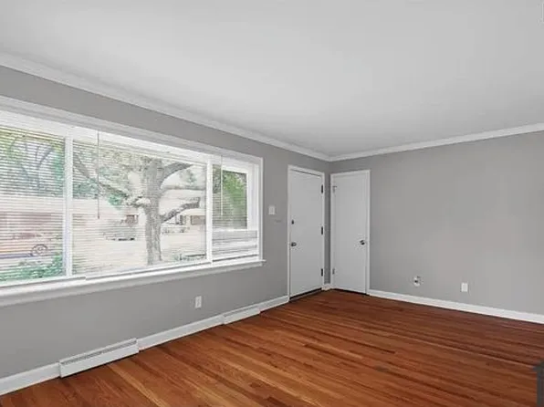 300 Rand Dr, Saint Louis, MO 63135