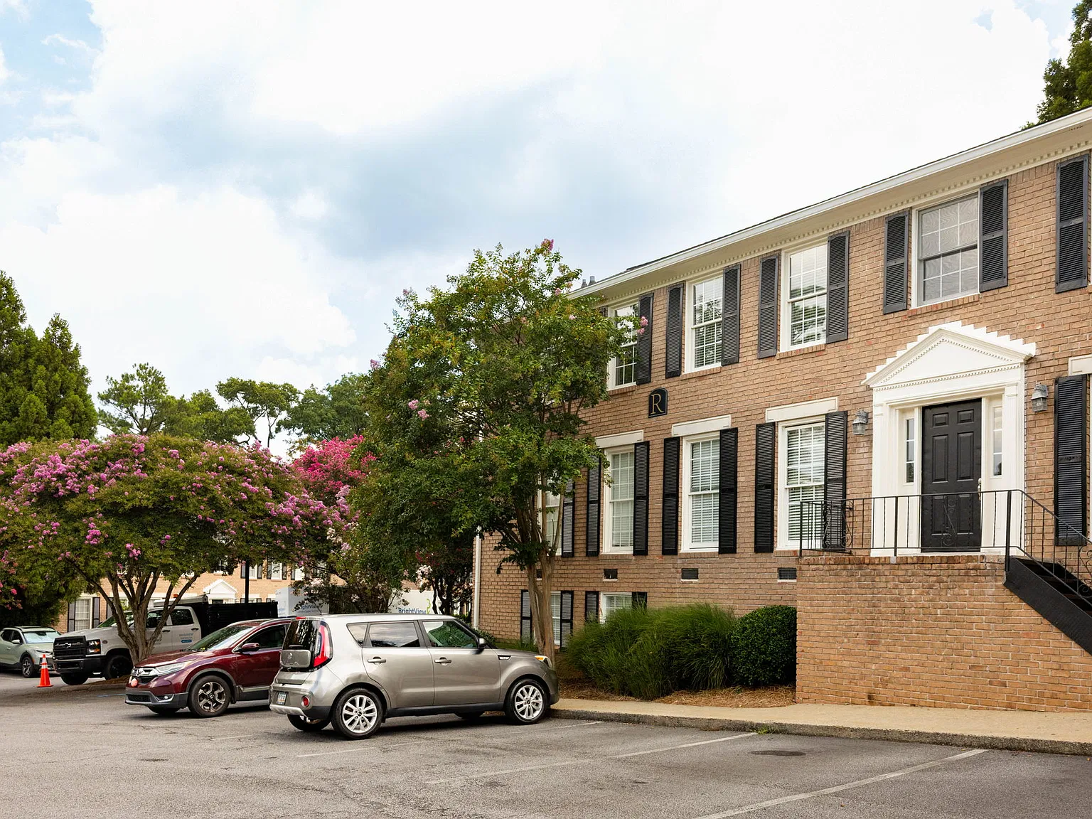 2 bed, 1050 sqft, $2,450 — Photo 3