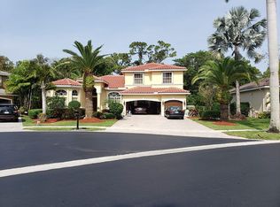 9725 Parkview Ave, Boca Raton, FL 33428