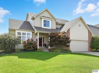 18921 Lillian St, Omaha, NE 68136