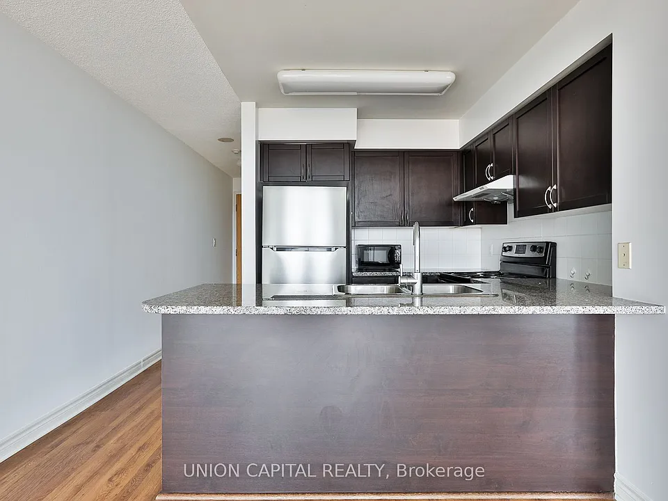 88 Grangeway Ave #1801