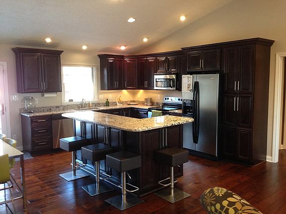 2nd image of 312 Sassafras Dr