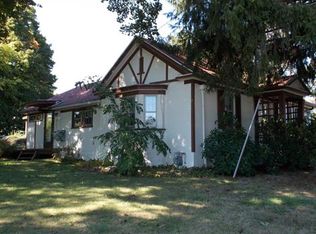 3 Tor Ct, Pittsfield, MA 01201