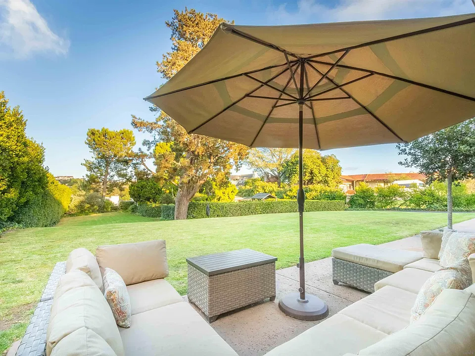 6275 La Jolla Scenic Dr