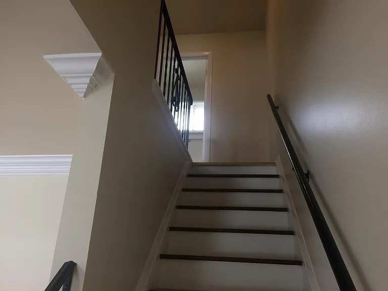 205 Wilson Pl #D — Photo 9