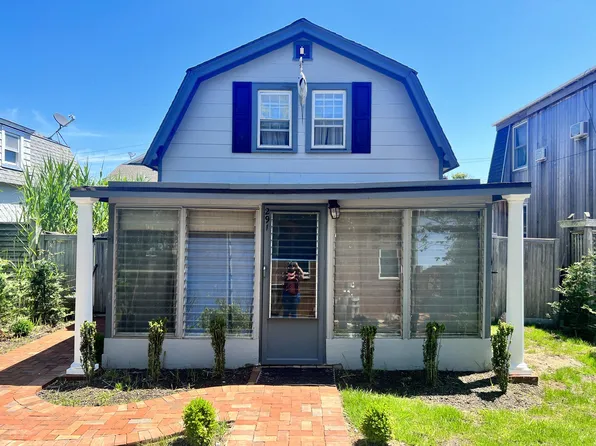 291 Cottage Walk, Ocean Beach, NY 11770